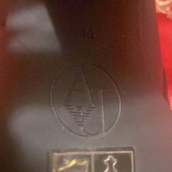 Sleek and Chic over the ankle booties… Armani Jean - Picture 7 of 7